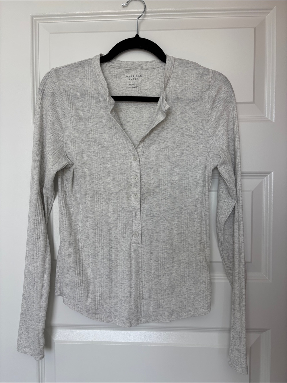 American Eagle Outfitters Heather Gray Ribbed Long-Sleeve Henley